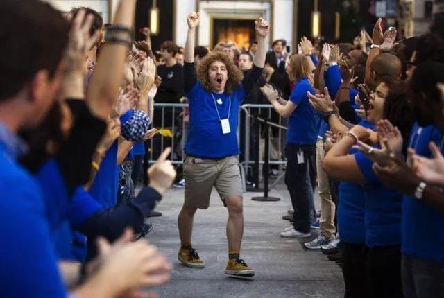 iPhone X掉漆嚴(yán)重到?jīng)]法直視，但更令人心寒的是蘋果的回應(yīng)！